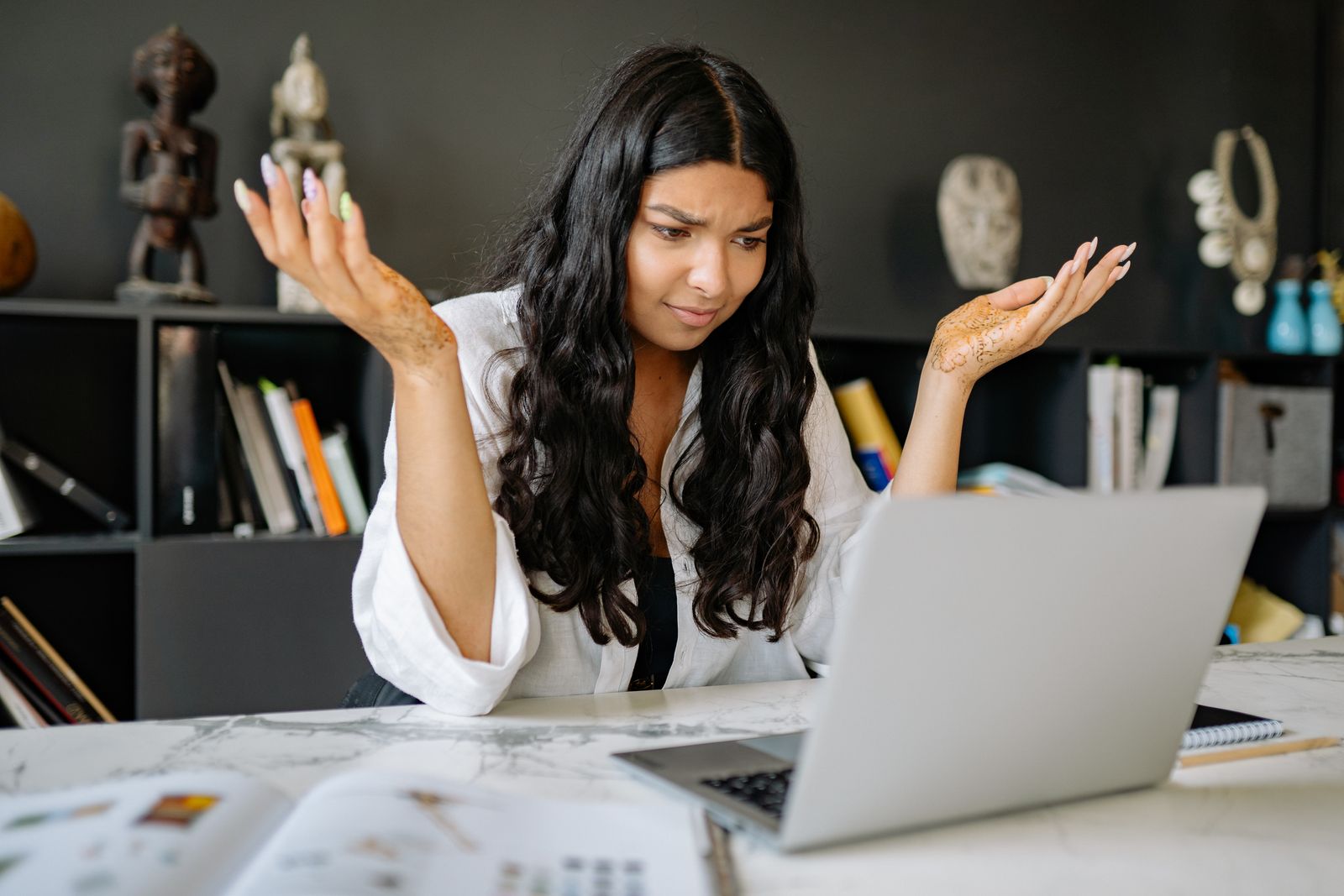 Professional organizing documentation related to BPD symptoms and daily functioning