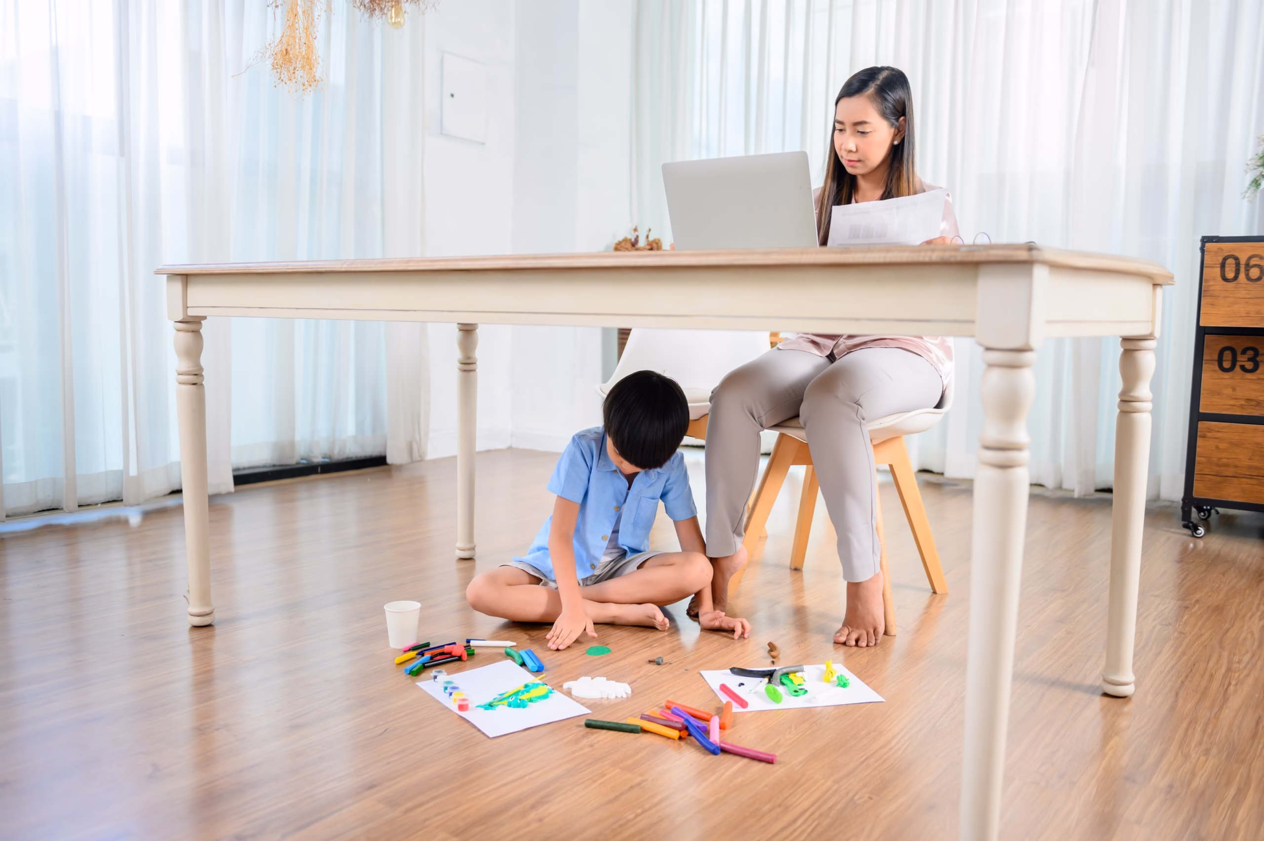 Parenting a child with ADHD during a calm homework session at home