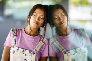 Understanding Bipolar Disorder: Symptoms, Relationships, and Daily Life
