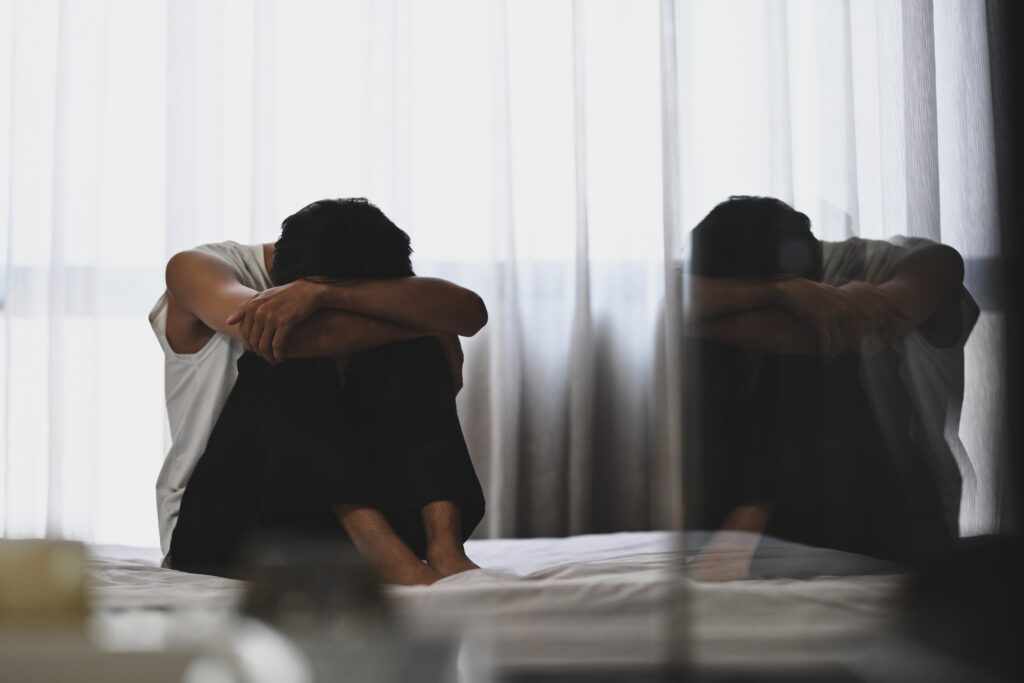 Bipolar psychosis support session focused on delusions, hallucinations, mood changes, and emotional stability