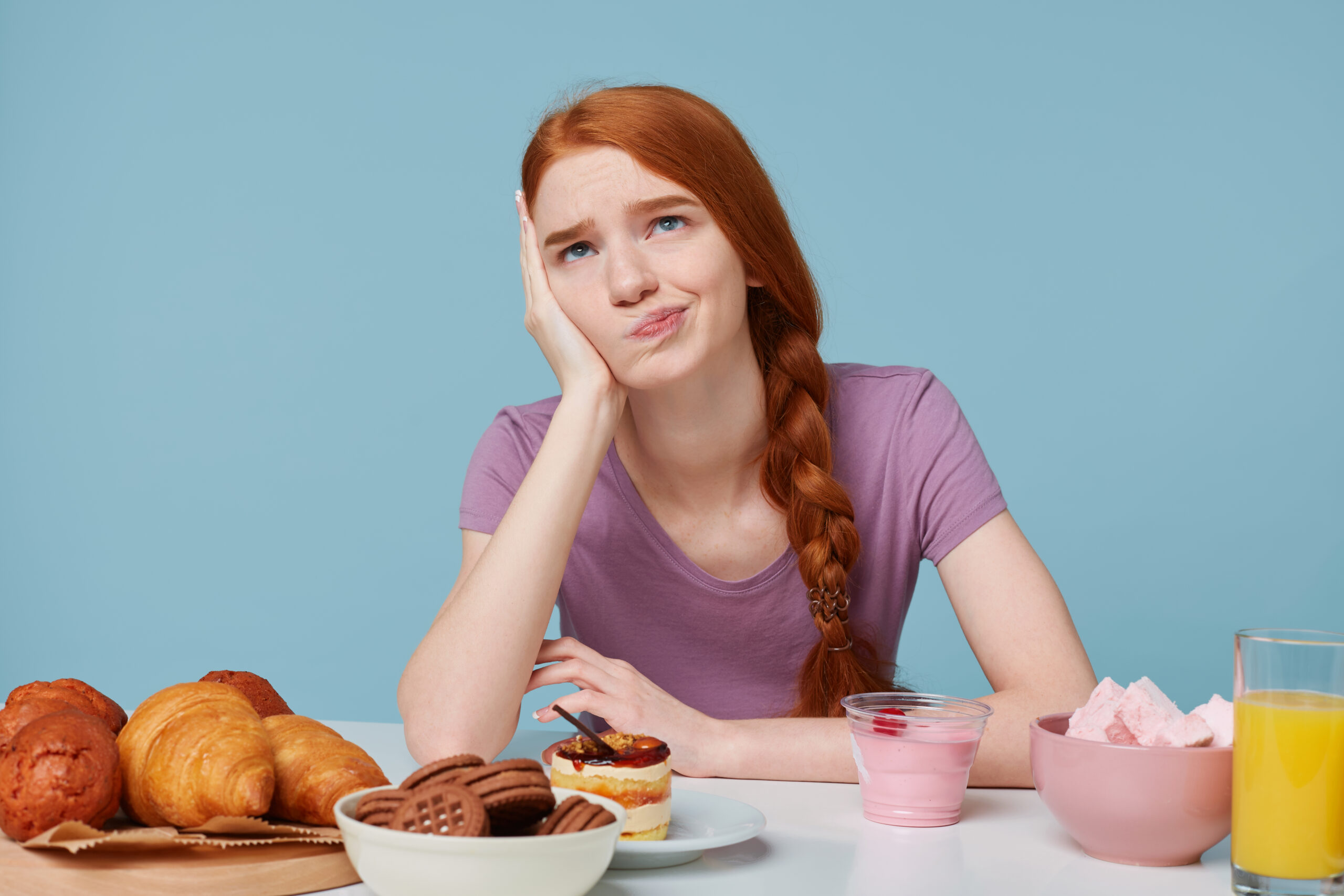 Eating disorder recovery support session demonstrating how therapy helps treat emotional and behavioral patterns