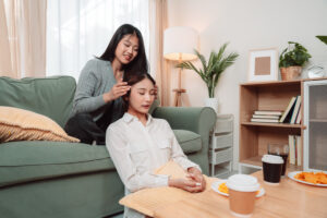 Therapist helping a client understand emotional triggers and symptoms of binge eating disorder