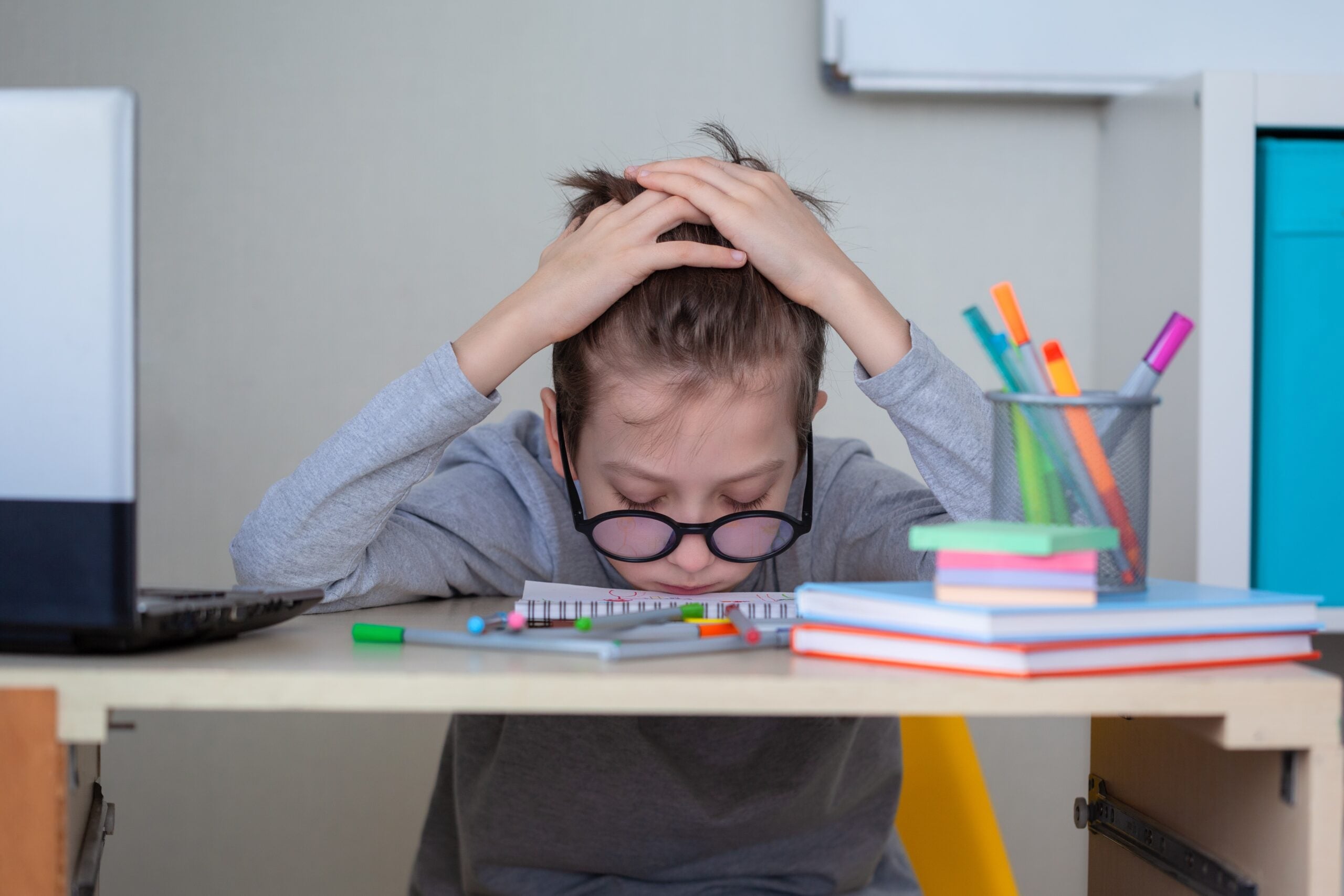 Person using calendars reminders and written lists to manage ADHD related responsibilities