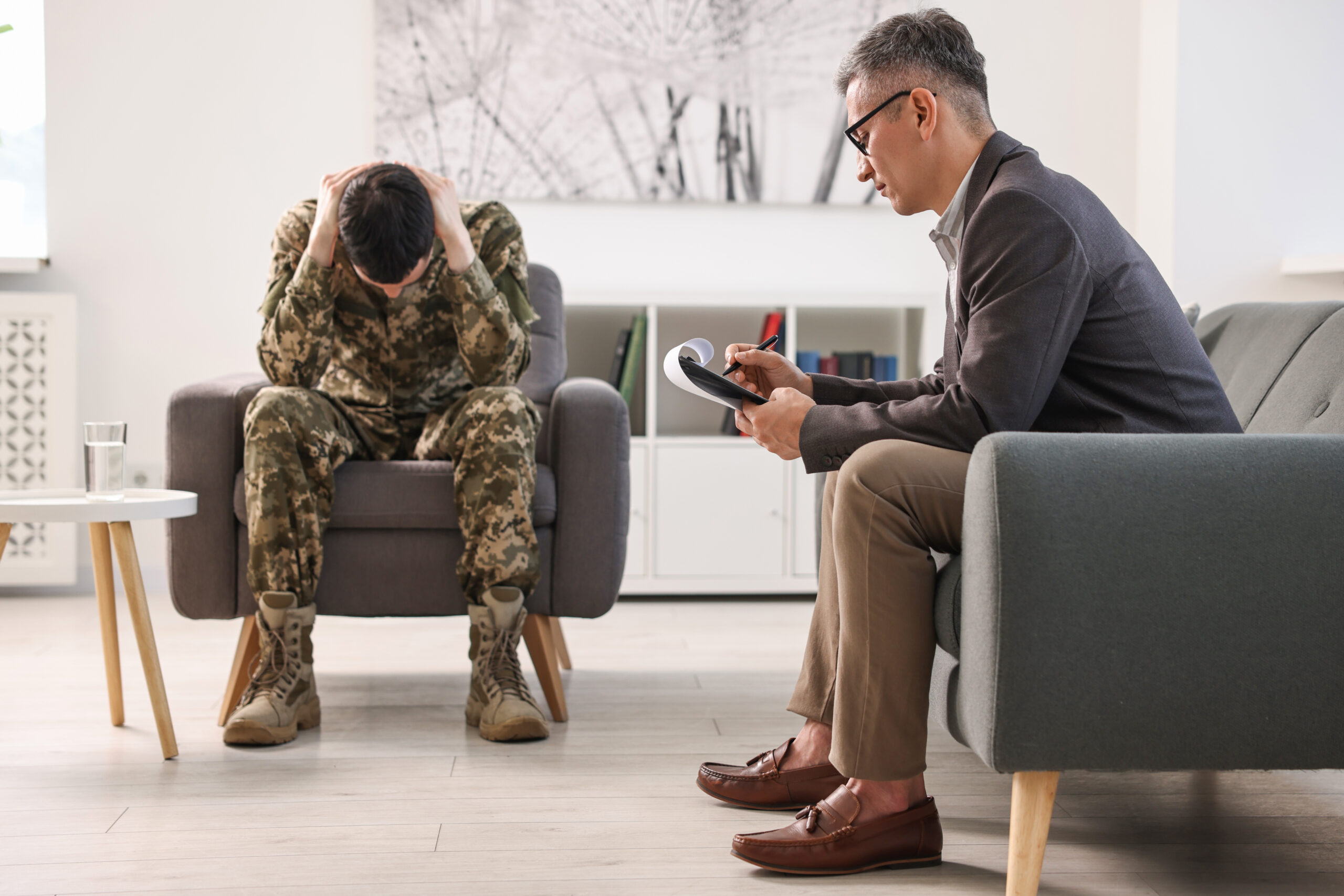 Therapist helping a client understand trauma related hypervigilance